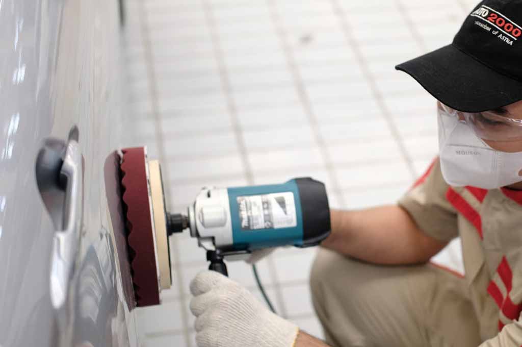 Bikin Bodi Mobil Penyok Mulus Lagi dalam 8 Jam ala Auto2000
