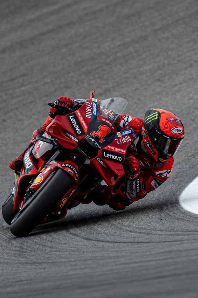 Francesco Bagnaia cetak sejarah kemenangan pertama di Sprint Race MotoGP Portugal 2023. FB