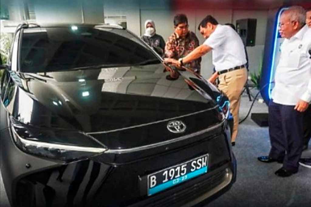 Indonesia International Motor Show (IIMS) Series tahun ini selain diselenggarakan di Ibukota Jakarta, juga akan digelar di Kota Surabaya (Jatim), dan Makassar, Sulawesi Selatan. IIMS