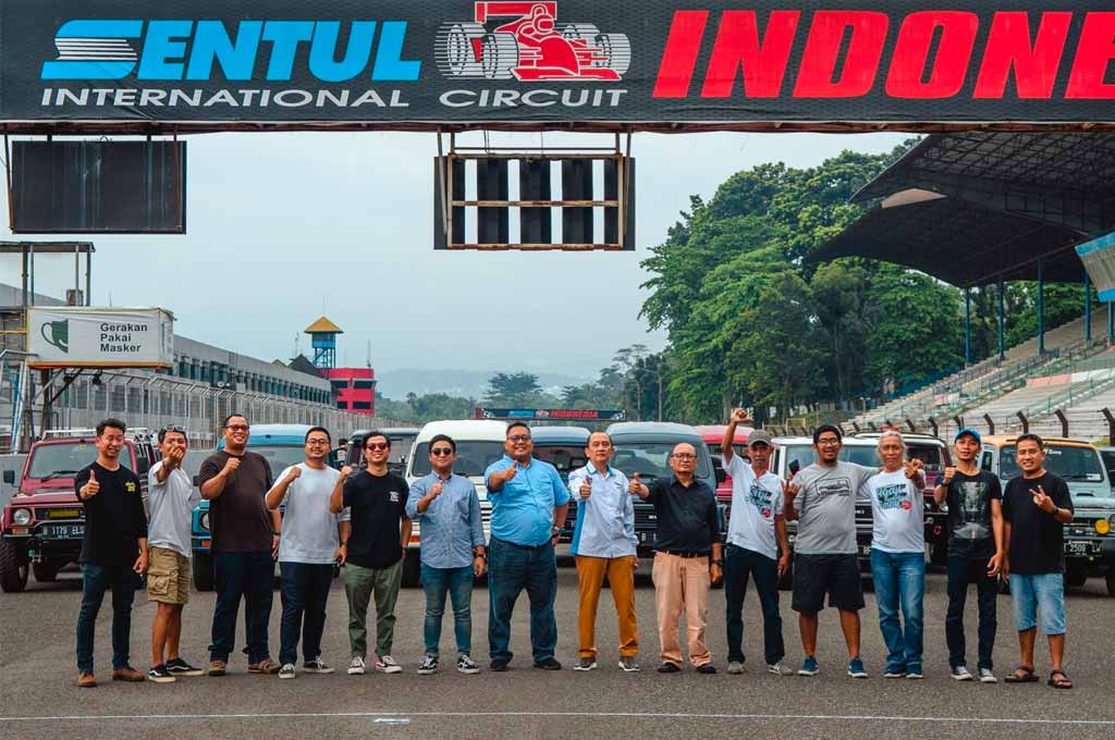 Indonesia Jimny Festival (IJF) 2023 adalah sebuah kegiatan yang mengajak para pemilik Suzuki Jimny dari generasi pertama hingga keempat, untuk kumpul memecahkan rekor MURI di Sirkuit Internasional Sentul, Bogor, Jawa Barat. IFJ