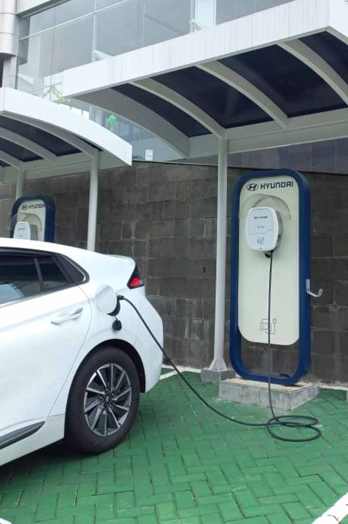 Hyundai  berencana membangun fasilitas charging station berkapasitas 30 kW di beberapa dealer potensialnya