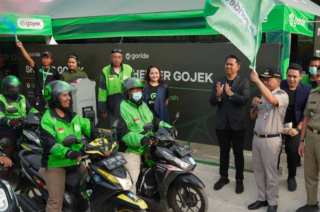 Operator ojek online (ojol) Gojek bersama Pemerintah Provinsi (Pemprov) DKI Jakarta resmi mengoperasikan Shelter Palmerah. GJ