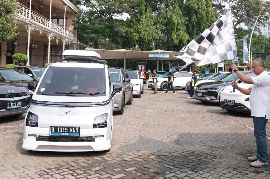Komunitas Mobil Listrik Indonesia siap dukung percepatan elektrifikasi otomotif di Indonesia. Koleksi