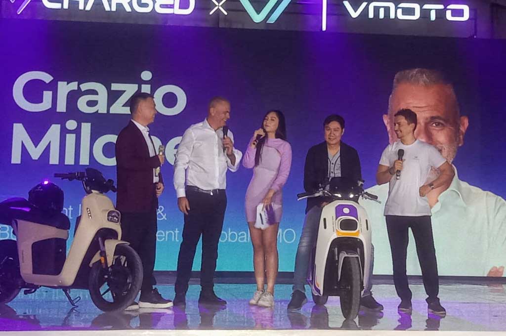 Charged dan Vmoto kenalkan motor terbarunya, undang Jorge Lorenzo jadi bintang di acara peluncurannya. AG-Alun
