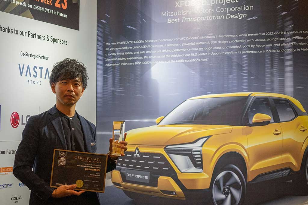 Desainer Mitsubishi Xforce diganjar dengan medali emas. MMKSI 