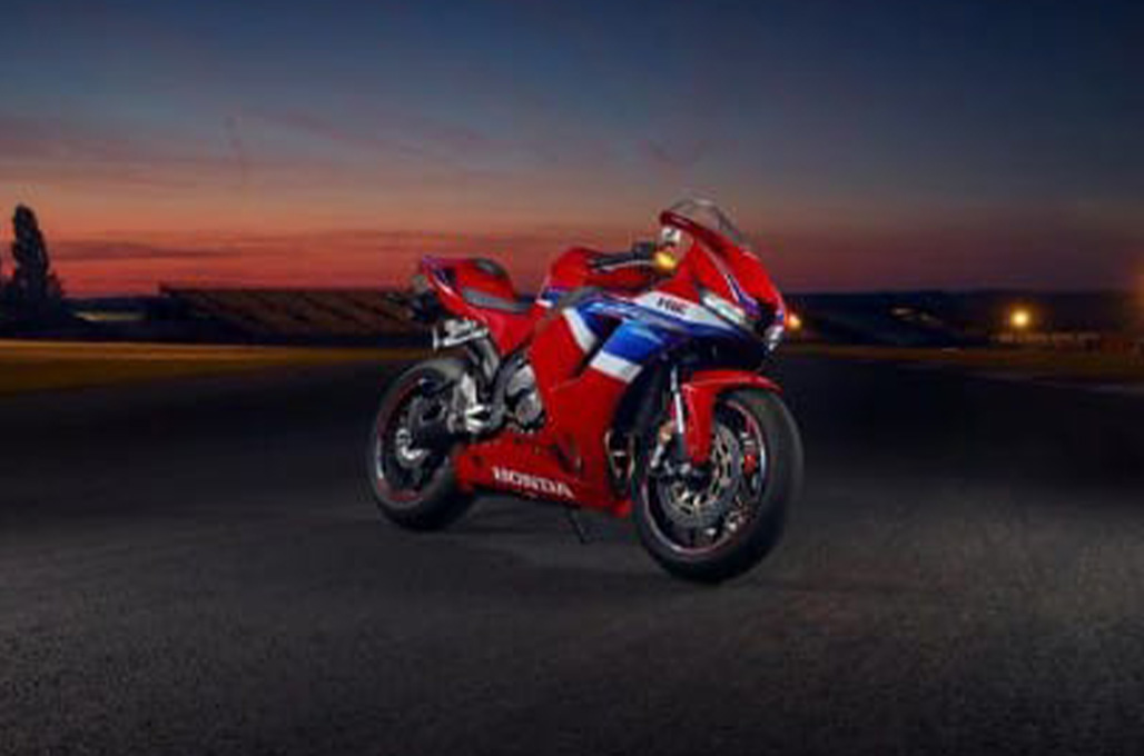 Honda memperkenalkan varian motor supersport terbaru CBR600RR di wajang EICMA 2023 - HondaUK