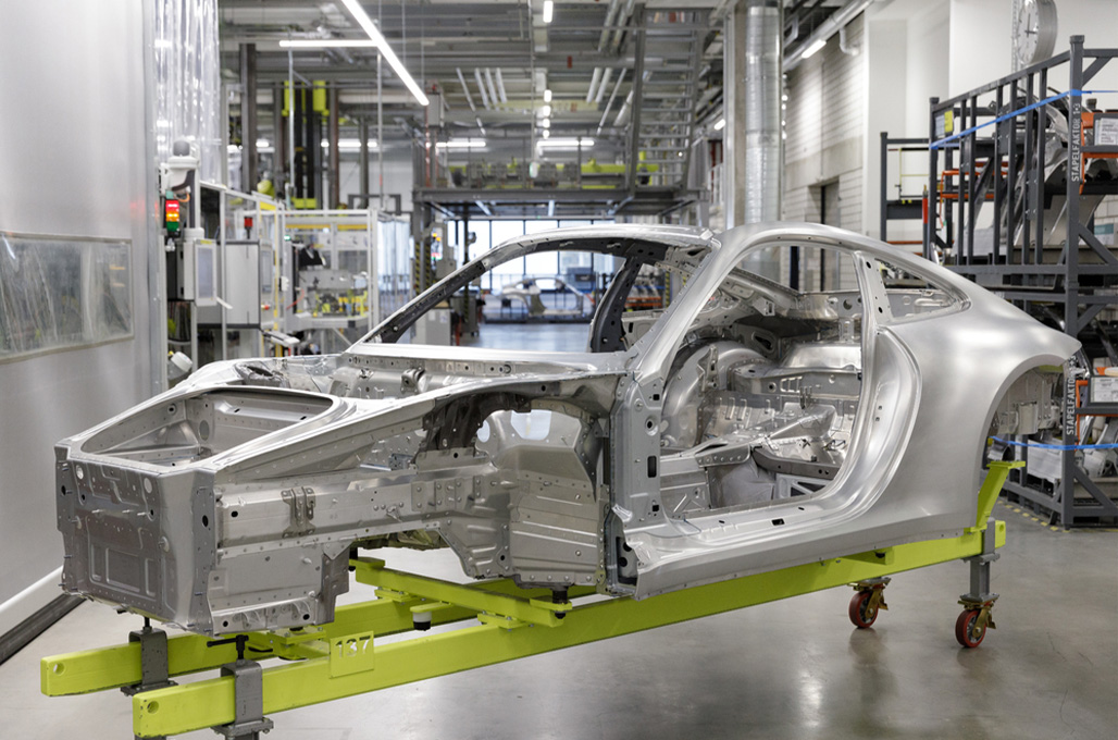 Porsche AG dan perusahaan start-up energi asal Swedia, H2 Green Steel menandatangani perjanjian untuk pasokan baja rendah CO2 - Porsche