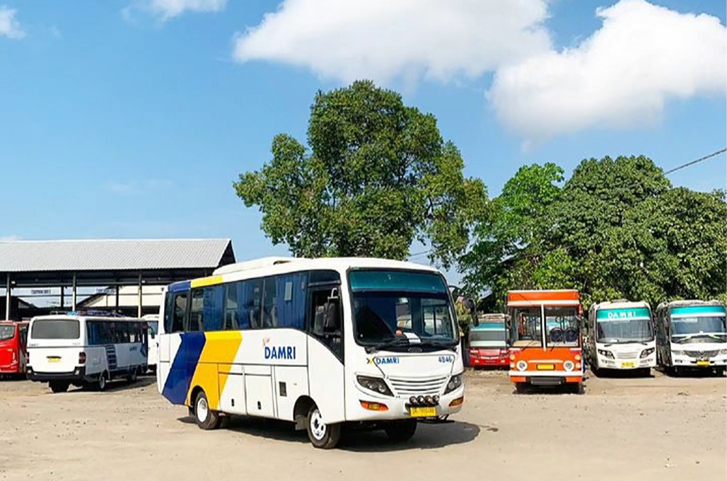 DAMRI senantiasa melayani kepentingan masyarakat umum, melalui dukungan transportasi yang terjangkau - IG DAMRI