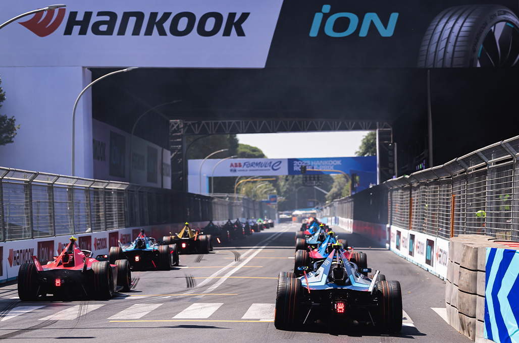 Hankook akui, peningkatan kecepatan jadi tantangan iON Race pada ajang Formula E tahun ini - Hankook 