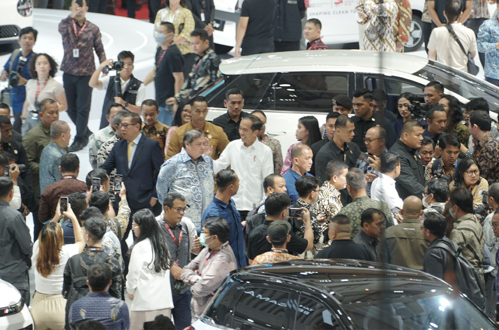 Digelar sehari setelah Pilpres, IIMS 2024 yang dibuka Jokowi menargetkan transaksi Rp5,3 Triliun - IIMS