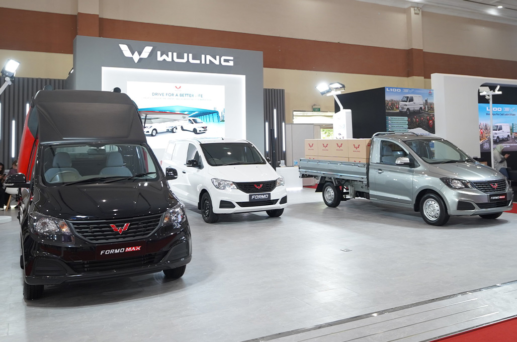 Perdana Ikut GIICOMVEC, Wuling Bawa Formo Blind Van dan Formo Max - Wuling