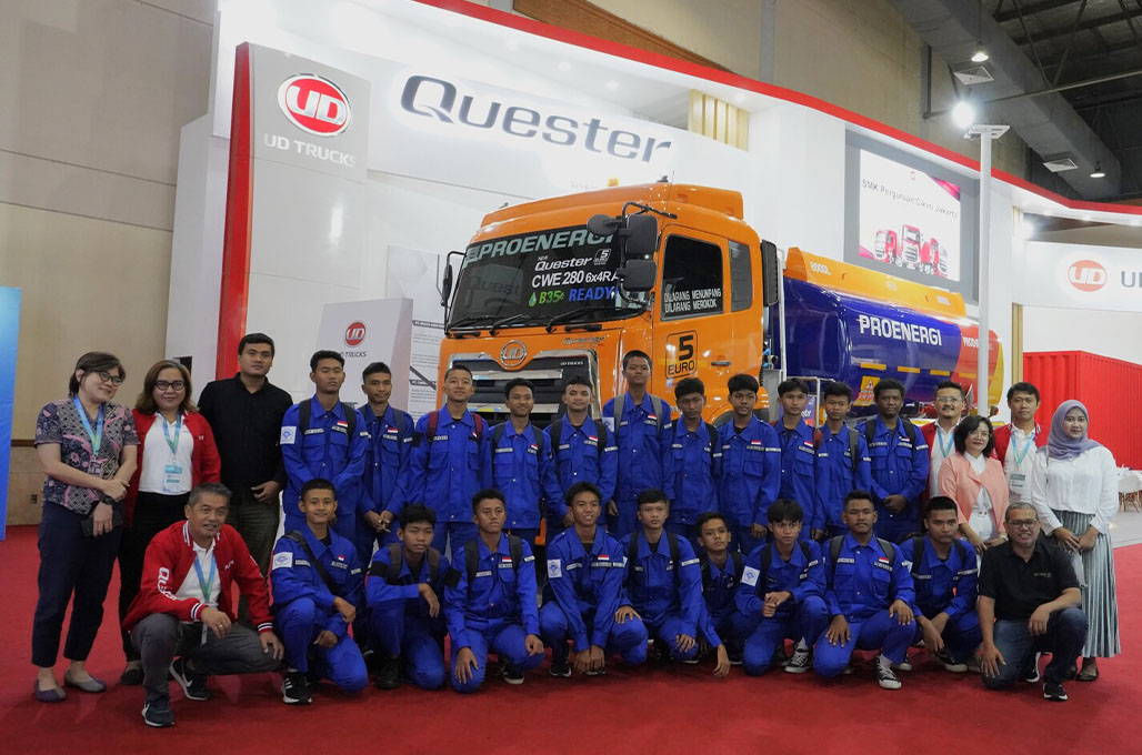 Kelas Quester menjadi salah satu inovasi Astra UD Trucks dalam mencetak sumber daya manusia produktif dan berkualitas - Astra UD Trucks