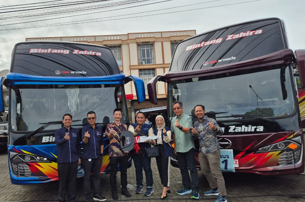 Hino Bus RM 280 ABS perkuat PO Bintang Zahira melibas rute menantang di Sulsel - HMSI 