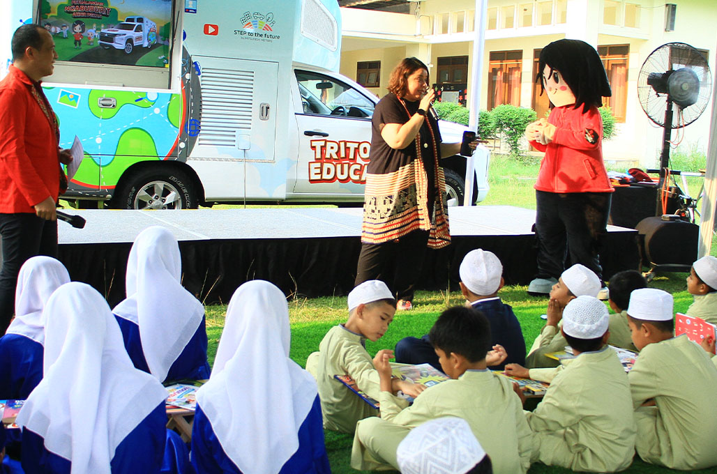 Mitsubishi Triton Rangkul Anak-Anak Nikmati Kegembiraan Bulan Ramadhan - MMKSI