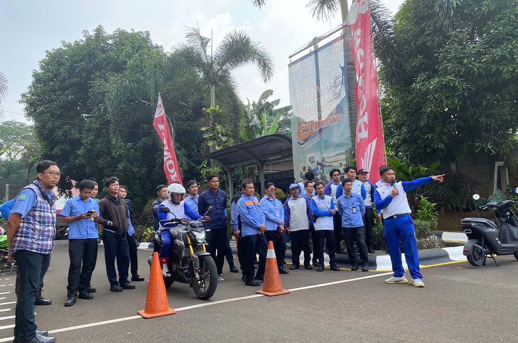 Cegah kecelakaan, begini pelatihan motor-motoran cari aman di Jalan - WMS