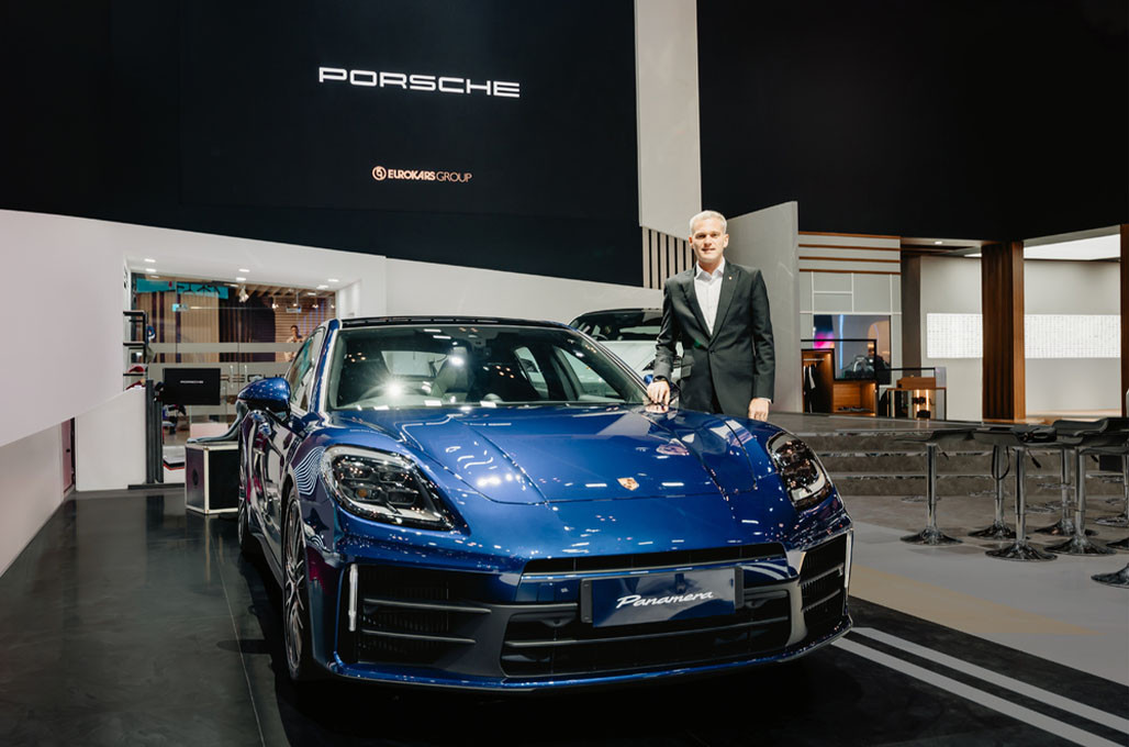 Debut Porsche All-Electric Taycan dan  Panamera Getarkan Lantai GIIAS 2024 