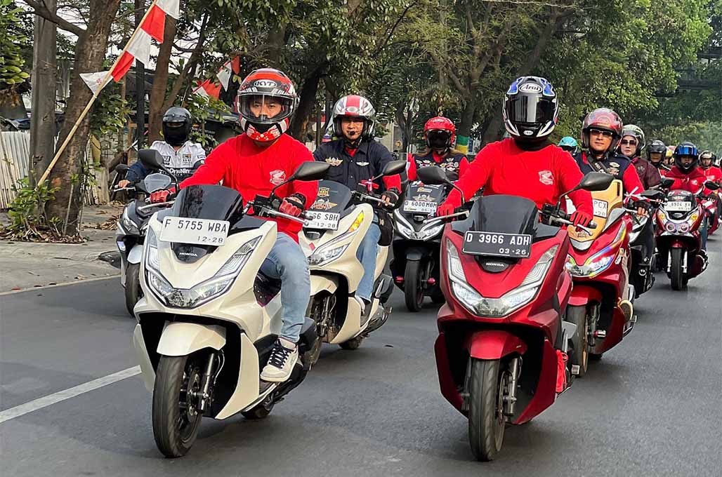 Ribuan Bikers PCX160 Gelar Konvoi Serentak Gaungkan Pekik Merdeka! 