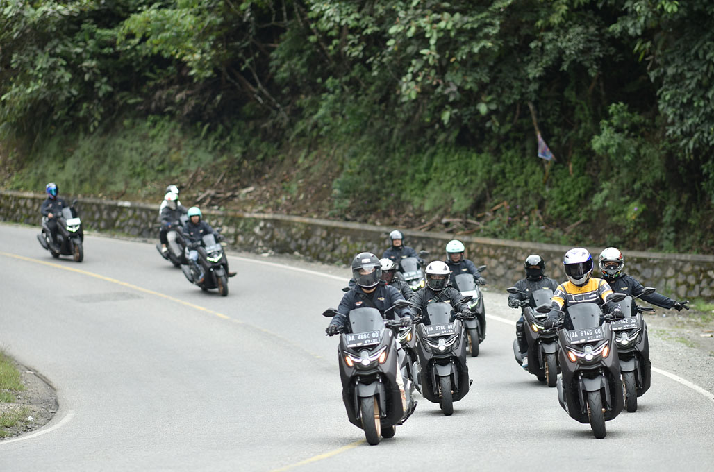 Sensasi Berpetualang Bareng Nmax Turbo Libas Kelok 9, Bukittinggi dan Lembah Anai - Yamaha Tjahaja Baru