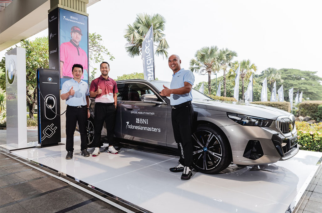 Tanding di Indonesian Masters, Pegolf Mancanegara Wara-Wiri Pakai Mobil Listrik BMW Astra