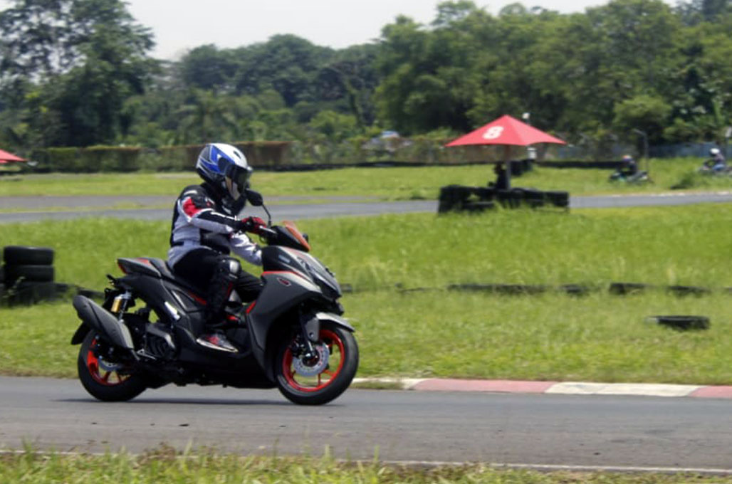 Yamaha Aerox Track Day 2025, Pede Buat Rebah Tipis-tipis di Lintasan Sirkuit