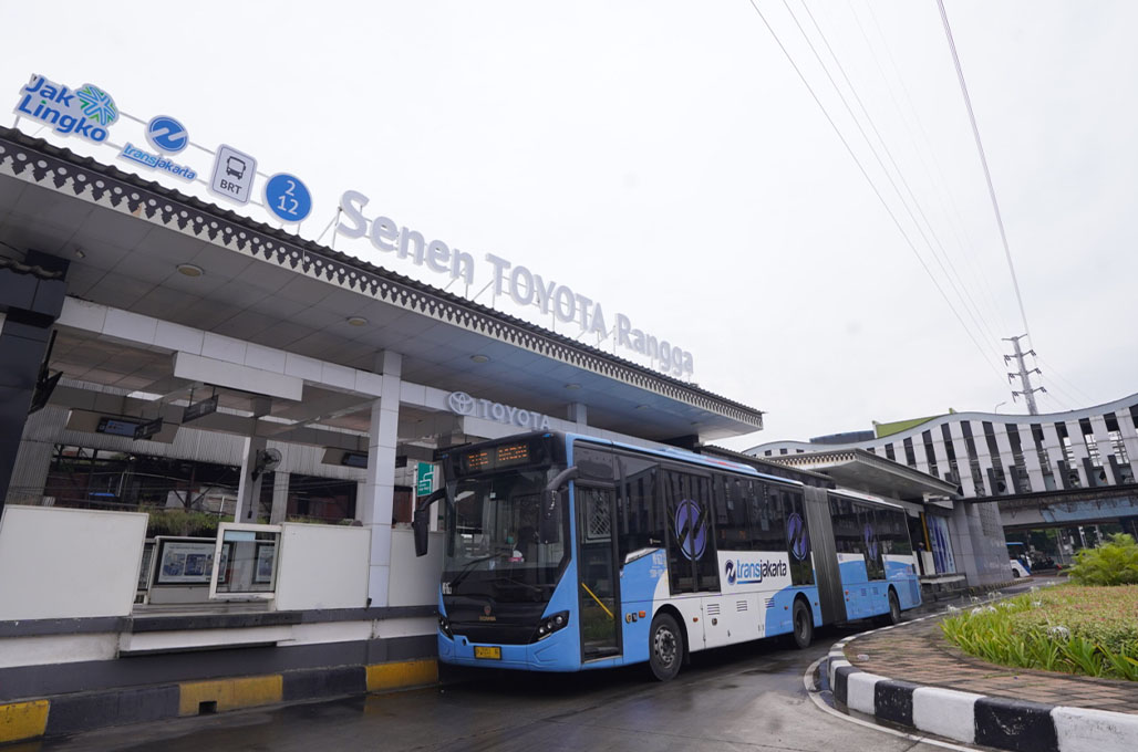 Halte Senen Toyota Rangga, Kolaborasi Unik Bareng Transjakarta