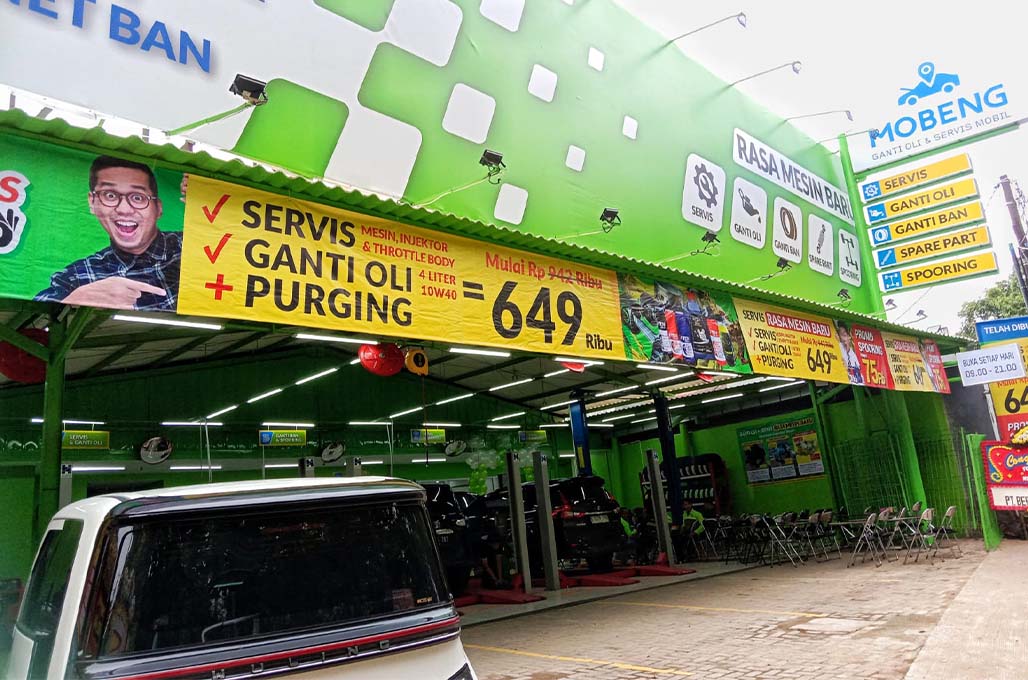 Mobeng Duren Sawit Layani Perawatan Mobil Reguler dan EV