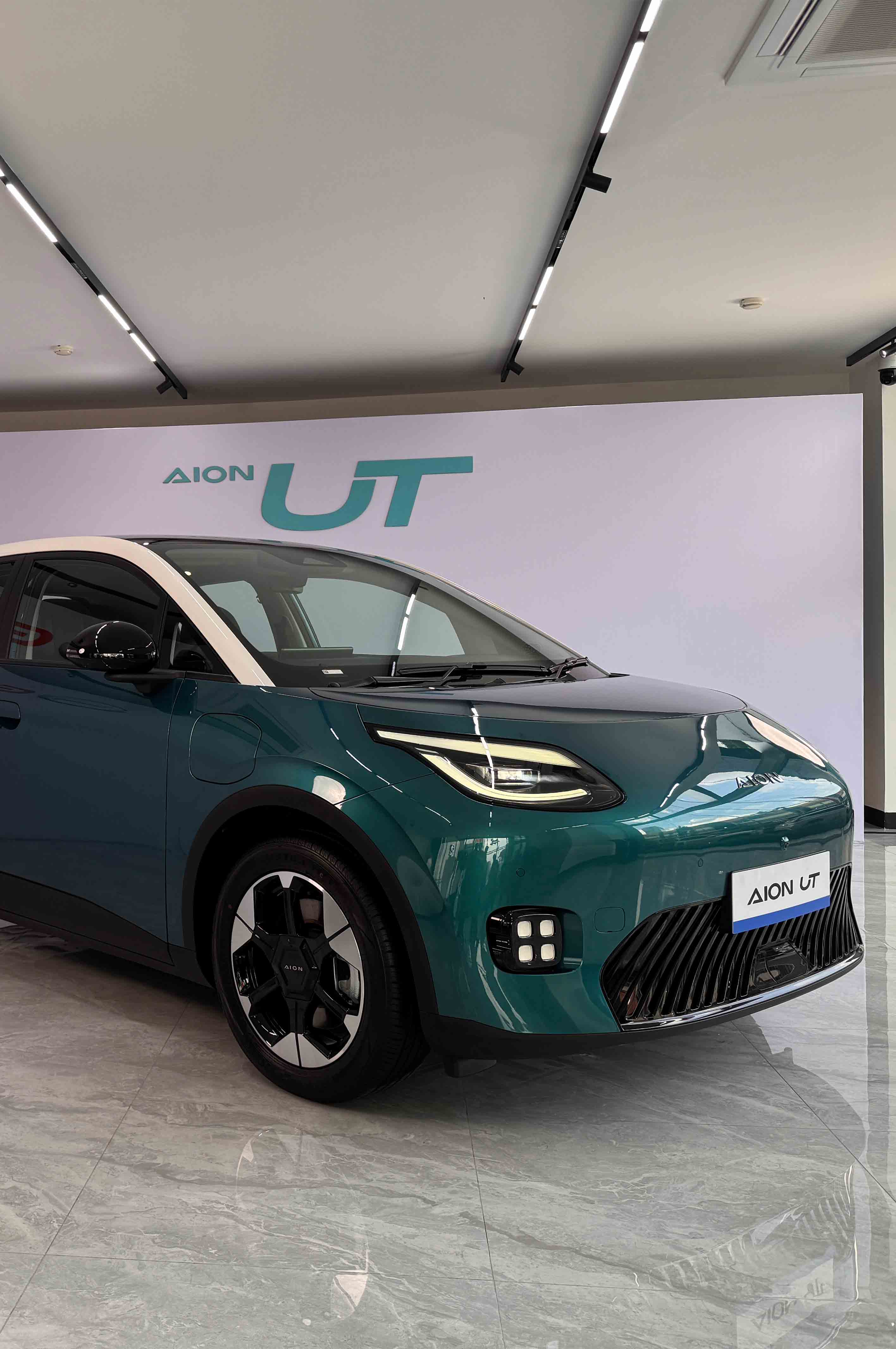 Aion UT, Mobil Listrik Hatchback dengan Desain Ala Eropa