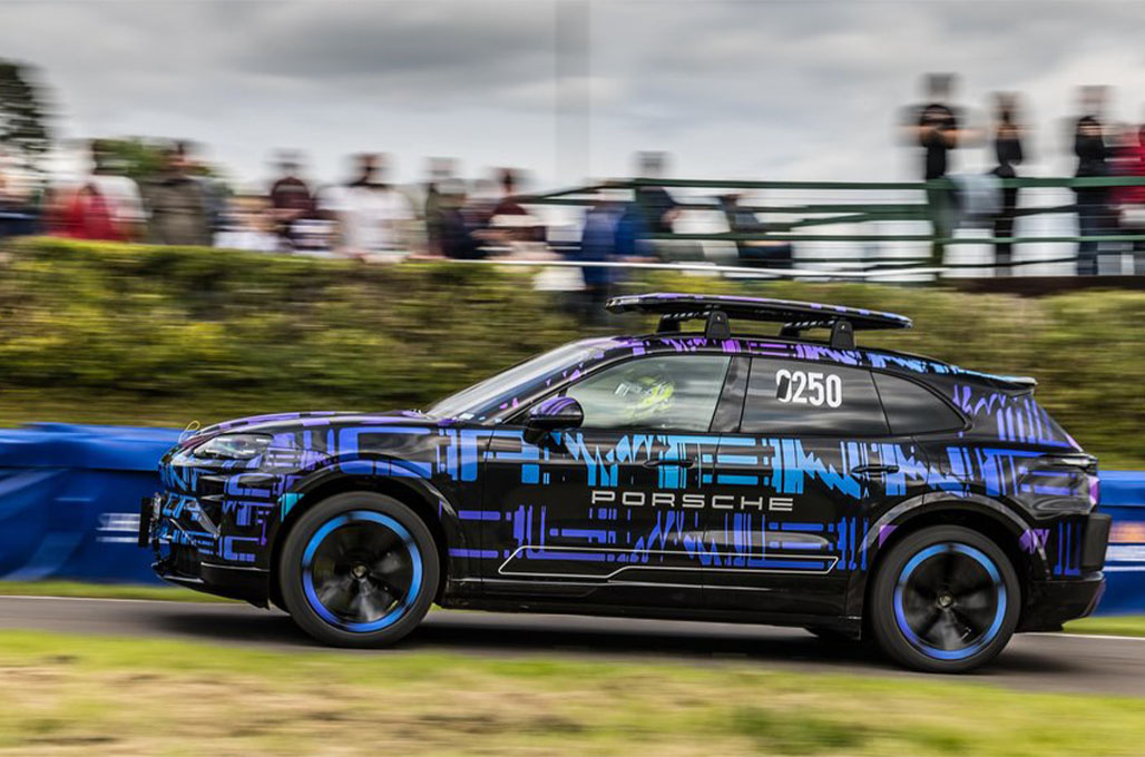 Porsche Cayenne Versi All-Electric Beri Kejutan Pecahkan Rekor Waktu