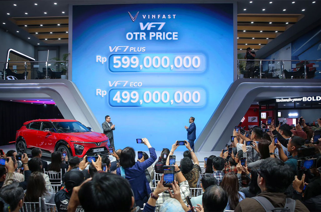 VinFast Perkenalkan VF 7 Eco dan Plus di Ajang GIIAS 2025