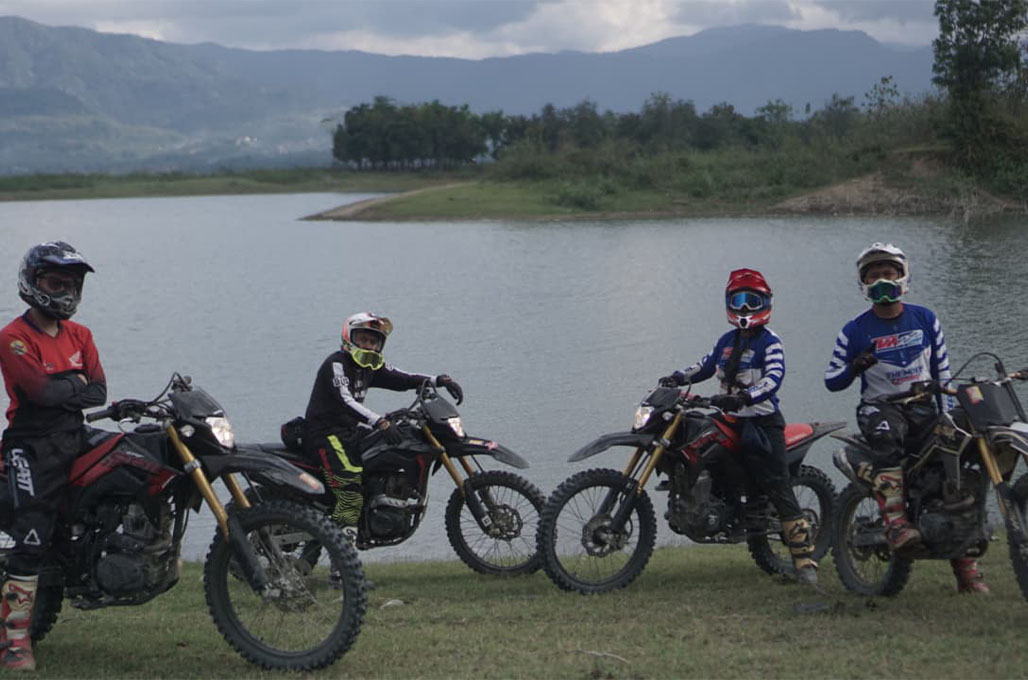 Ribuan Bikers Honda Bikin Semarak Gelaran Trabas Merdeka 22