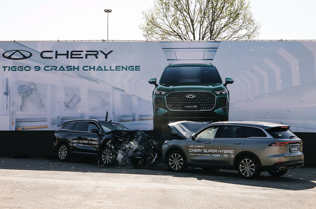 Chery Tiggo 9 CSH Diuji 'Adu Banteng' Hingga Batas Maksimal