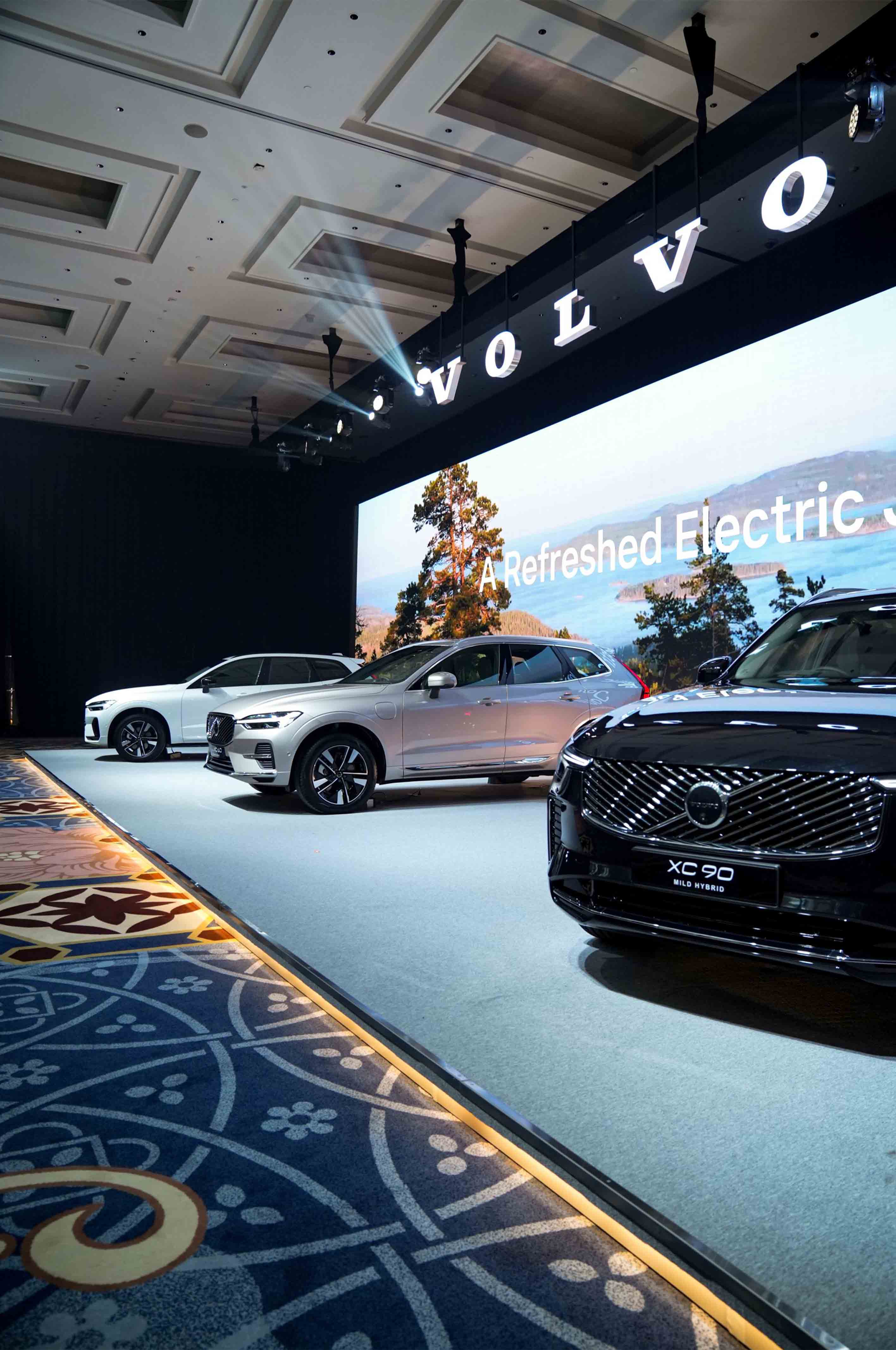 Volvo Perkuat Portofolio EV, dengan Peluncuran SUV XC60 dan XC90 