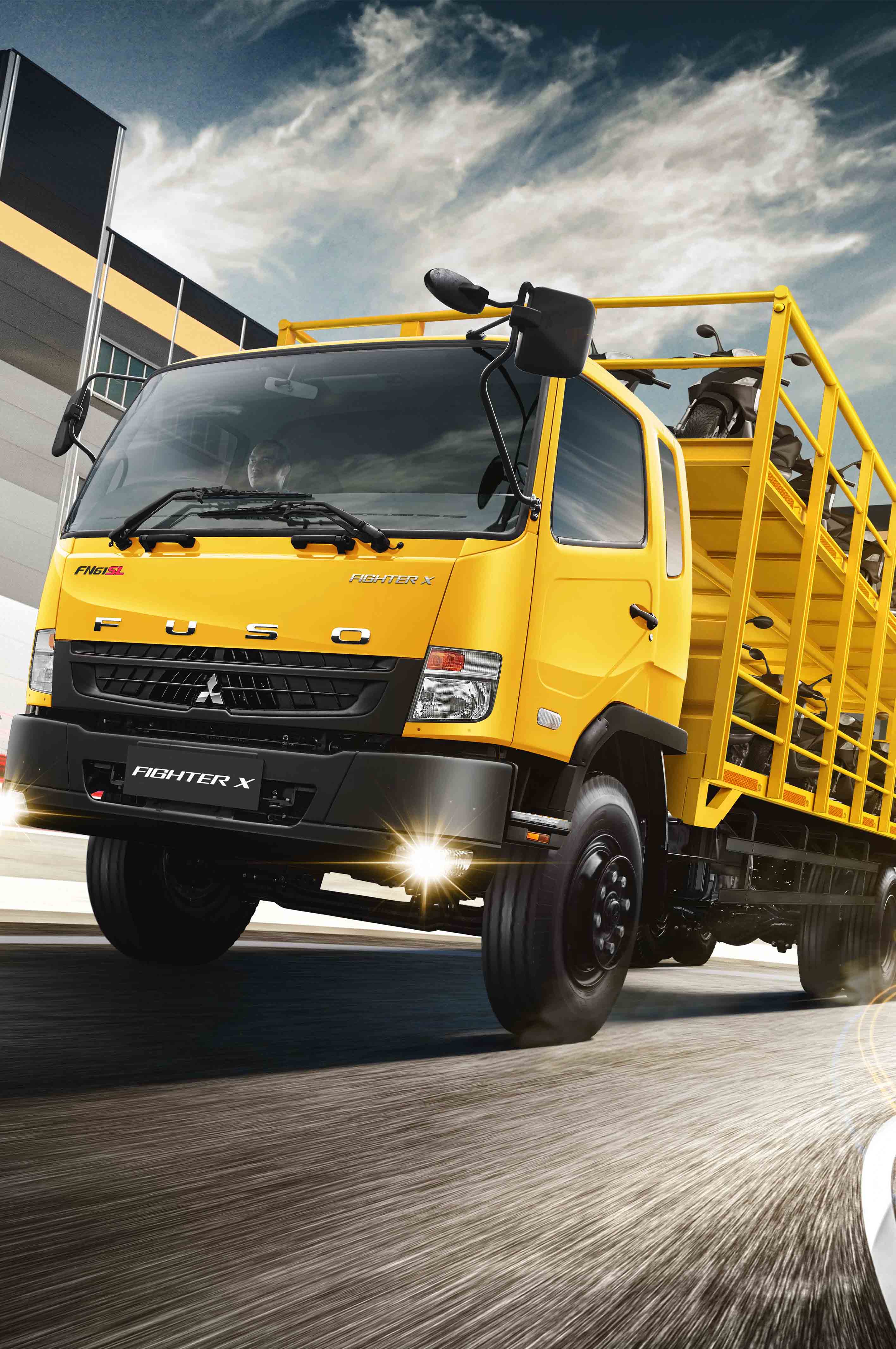 Mitsubishi Fuso Fighter X FN 61 FSL, Truk Medium Duty yang Super Panjang