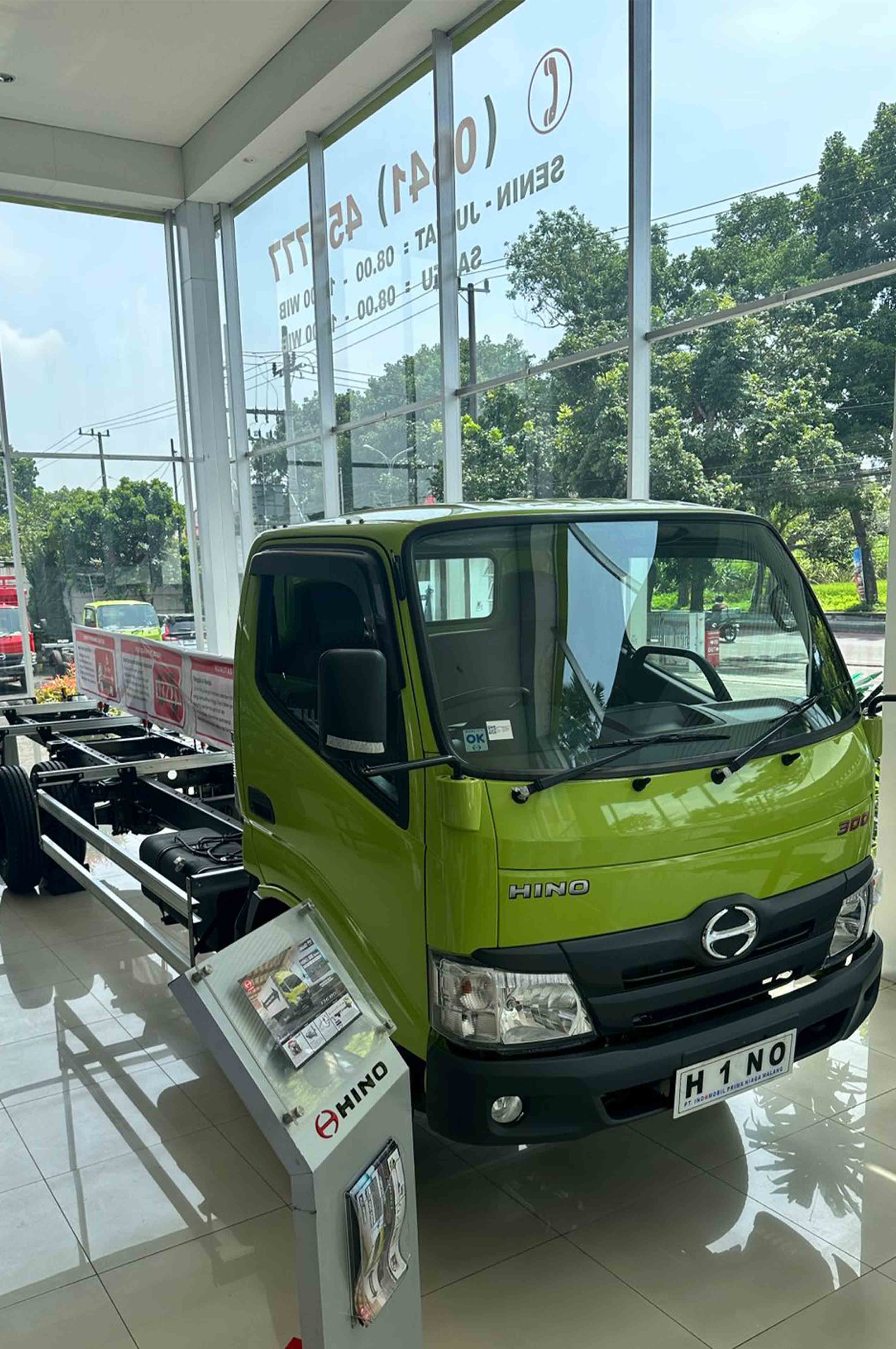Hino Perkuat Pasar Truk Ringan di Jawa Timur dengan Model 300 - 136 MDLR