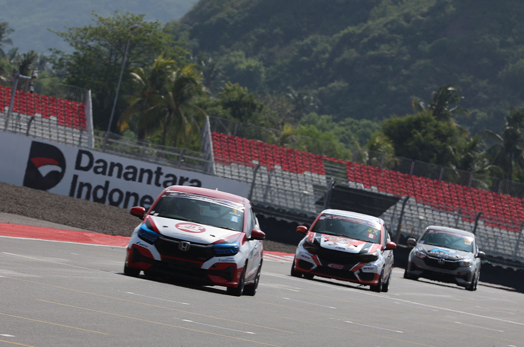 Honda Brio Dominasi Podium ITCR 1200 di Mandalika Festival of Speed 2025