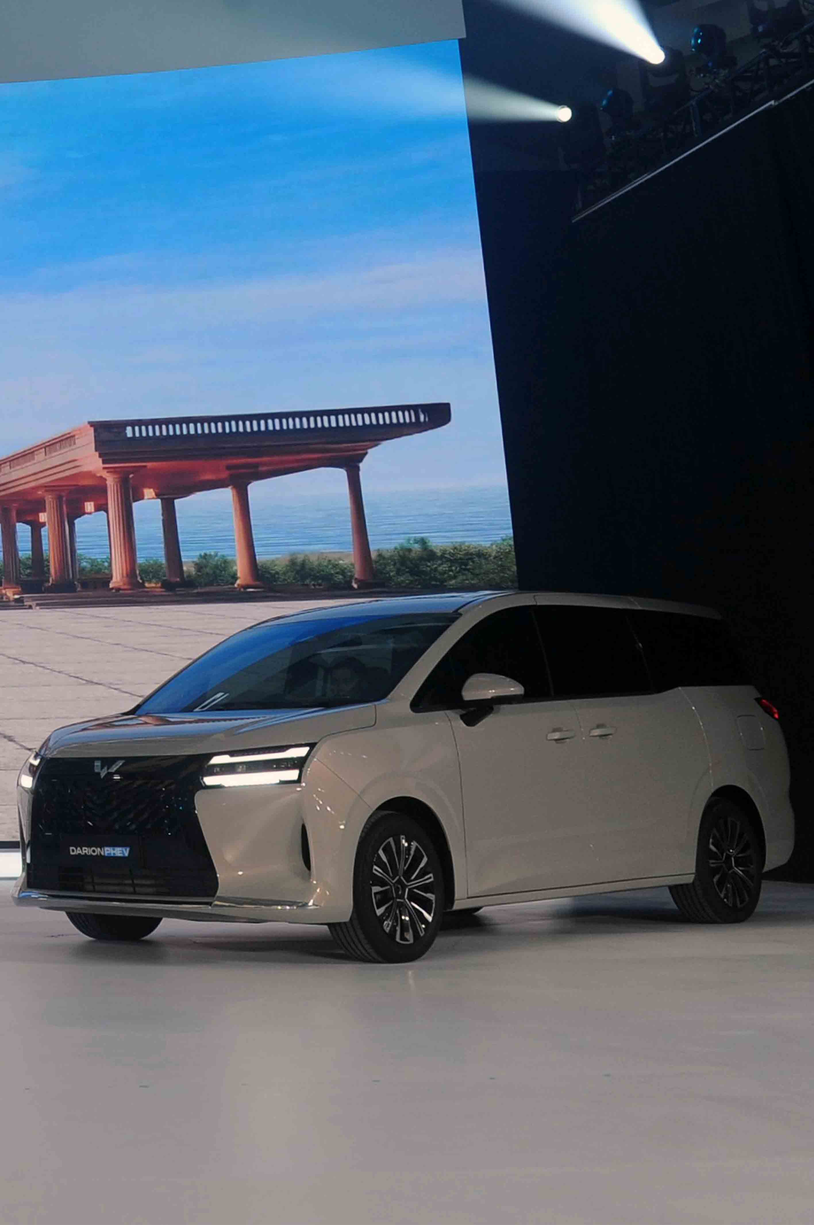 Wuling Darion Sebagai EV dan PHEV Pertama Buatan Indonesia