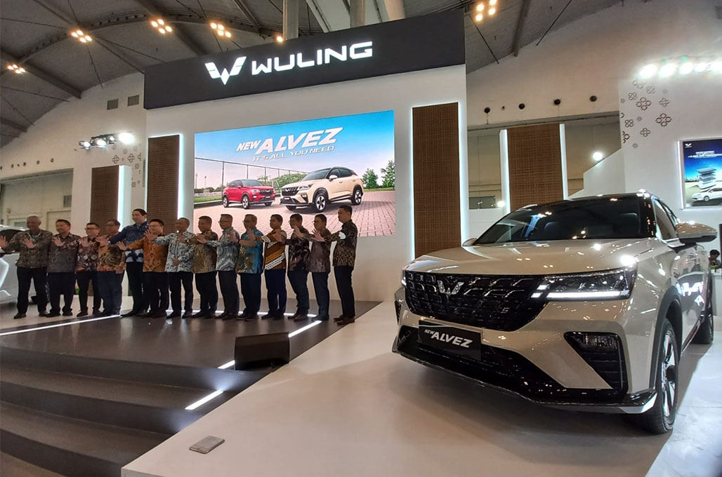 Wuling New Alvez Meluncur di Ajang GAIKINDO Jakarta Auto Week 2025
