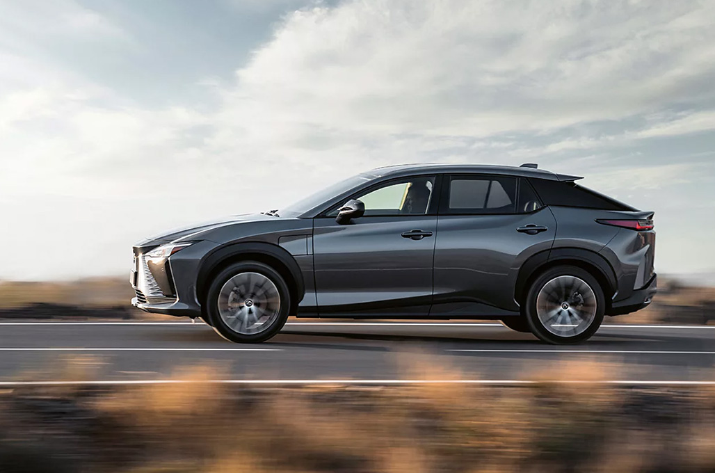 Lexus RZ 500e Usung Teknologi Steer-by-Wire Pertama di Indonesia