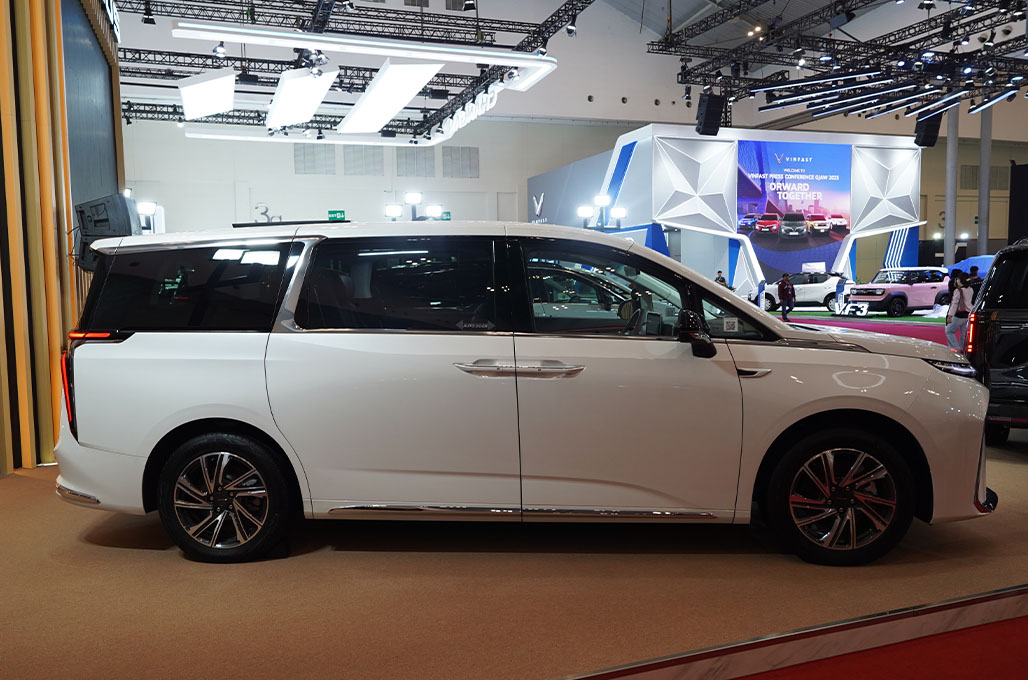 Maxus MIFA 9 Perkuat Armada Premium GrabExecutive