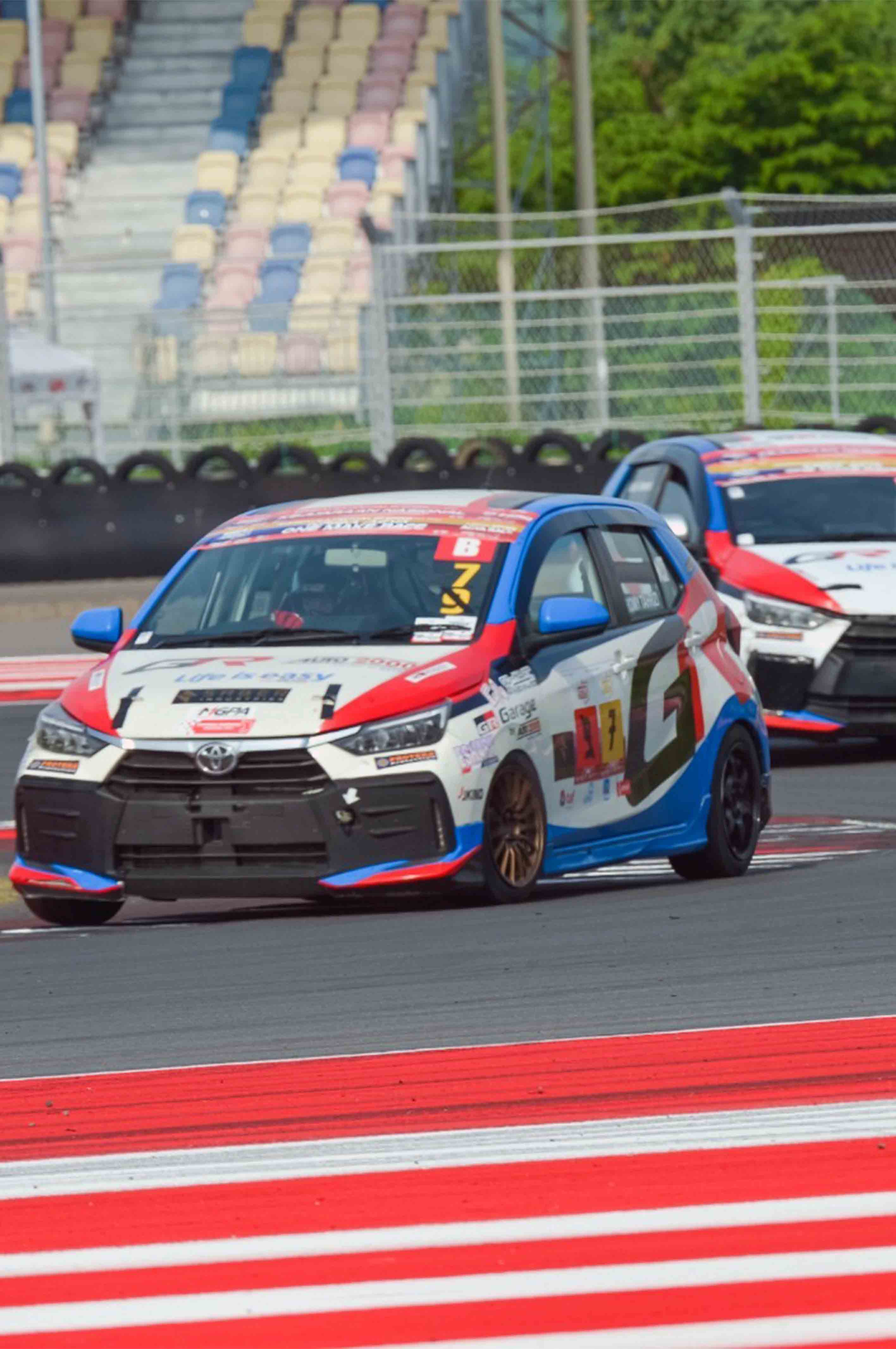 GR Garage Auto2000 Racing Team Kembangkan Toyota Agya Balap Dibantu Mekanik Andal