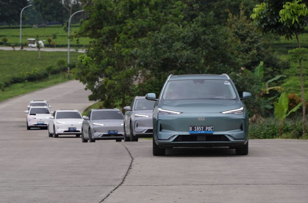 Geely Ajak Pengguna Optimalkan PHEV dan EV Dalam Mengisi Liburan