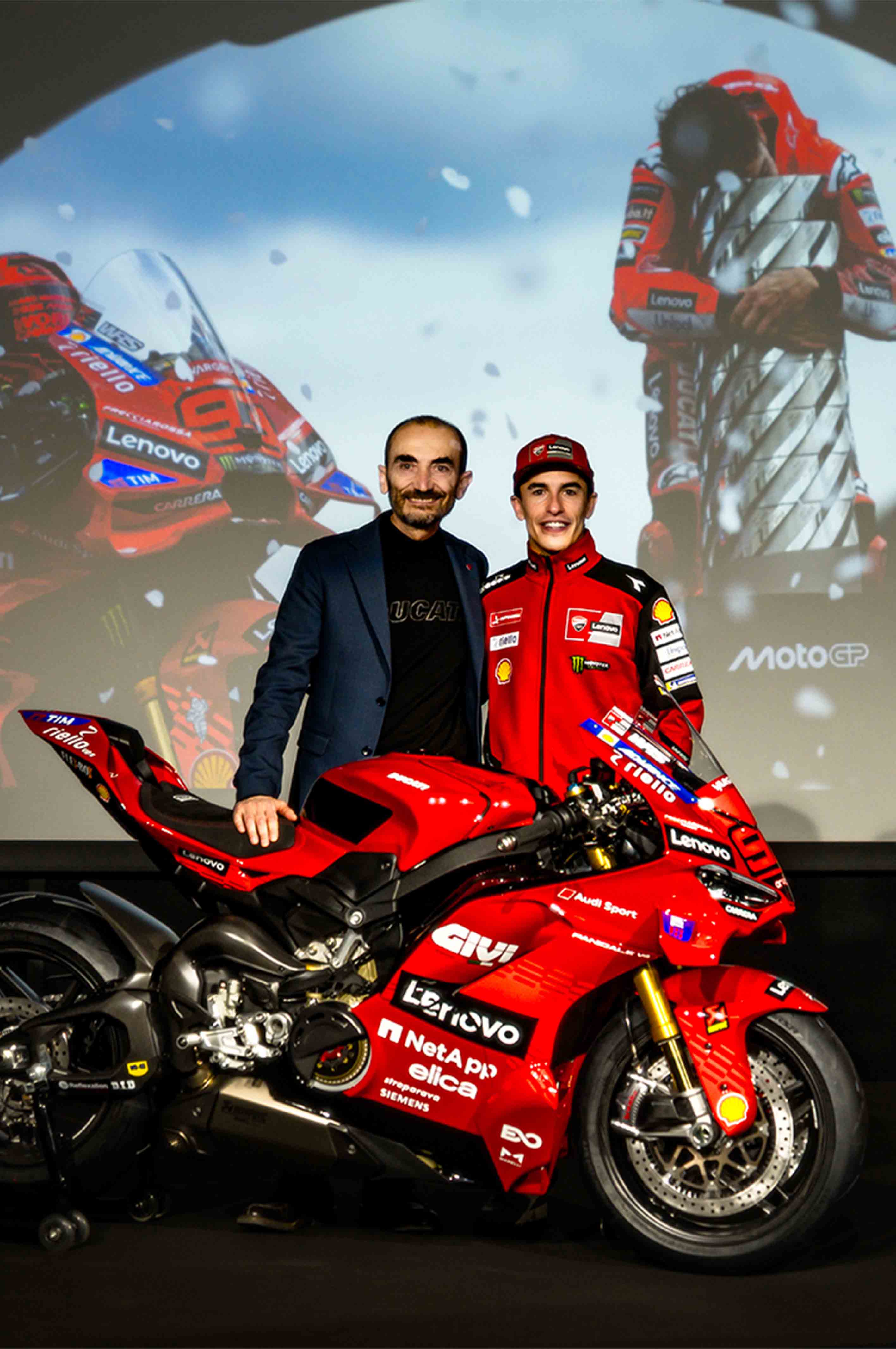 Replika Ducati Panigale V4 Márquez World Champion yang Diproduksi Terbatas