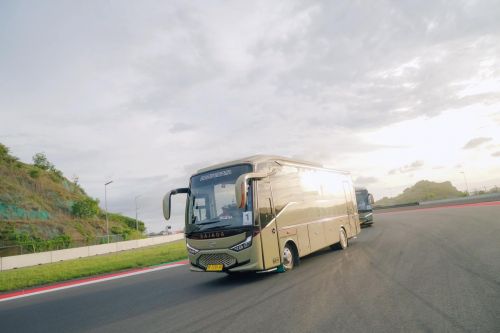 Sirkuit Mandalika Punya Bus Keliling Lintasan, Berisiko Bikin Aspal Rusak?