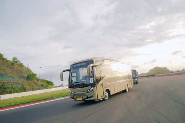 Sirkuit Mandalika Punya Bus Keliling Lintasan, Berisiko Bikin Aspal Rusak?