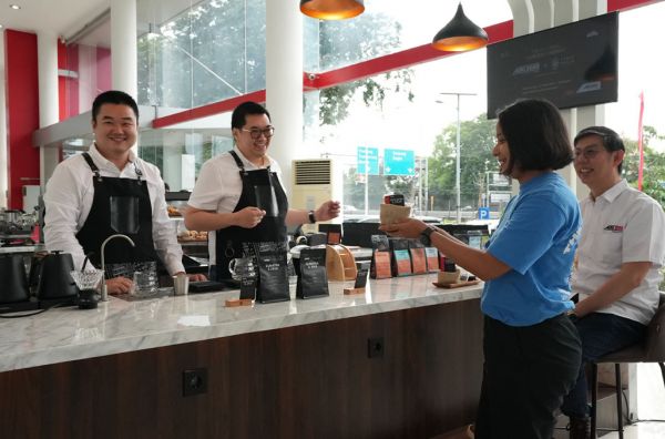 Auto2000 Dikunjungi Banyak Pelanggan Gara-Gara Kopi?