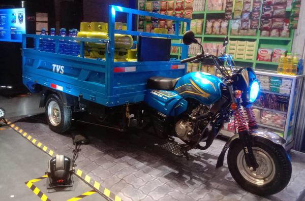 TVS Armado 200 Bisa Jadi Angkutan Logistik Juga Warkop Keliling