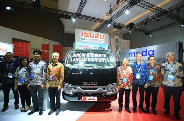 Isuzu Menjawab Kebutuhan Transportasi Pelanggan Melalui GIICOMVEC 2026 dan Traga AC