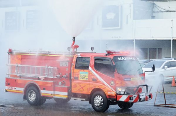 Hino Tampilkan Unit Damkar 300 Series, Sambil Mengedukasi Penanganan Kebakaran