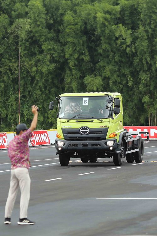 Hino Berkomitmen Hadirkan 'Total Support' untuk Indonesia dari Hulu ke Hilir
