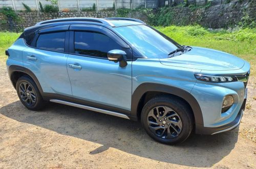 Suzuki Fronx SGX Hybrid AT Two-Tone, Gas Tipis-tipis ke Kota Bandung dan Subang